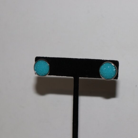 🔷 Beautiful Blue Druzy Post Earrings – 0.5" Petite Sparkle · Faux Quartz · - Picture 3 of 4